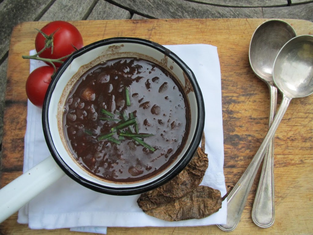 How to make simple & satisfying, Smokey Black Bean Soup. FAT FREE