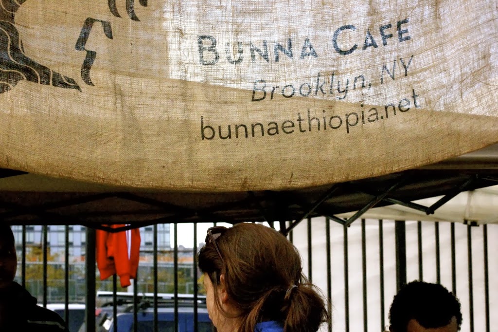 The Best Artisan Food Market In New York City!  Smorgasburg  Street Food.